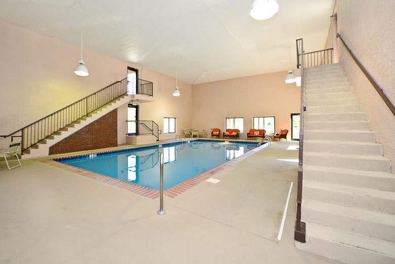 Manchester Heritage Inn & Suites Экстерьер фото