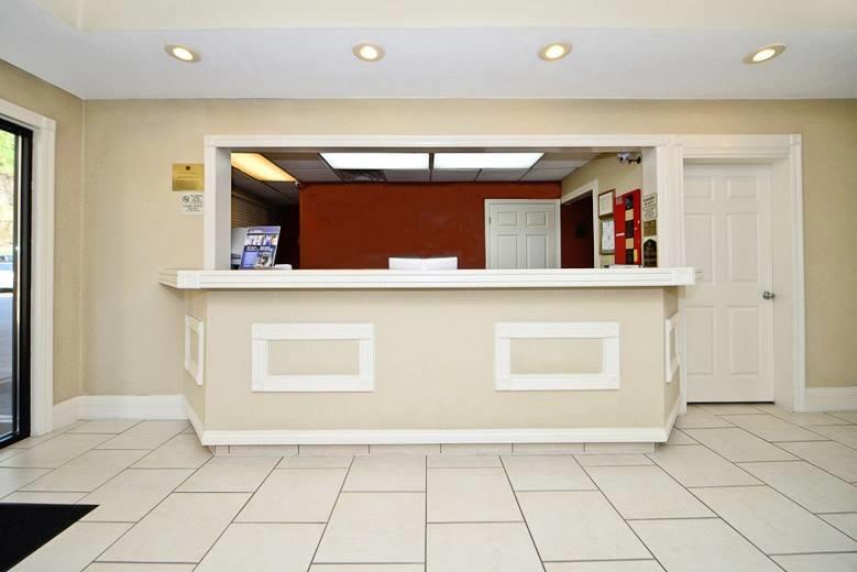 Manchester Heritage Inn & Suites Экстерьер фото